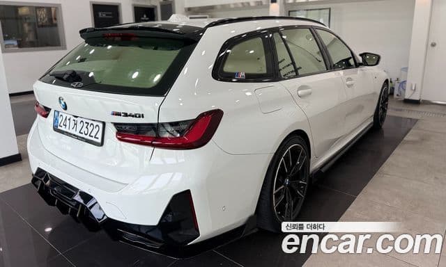 BMW 3 Series 2025 — Photo 9/18