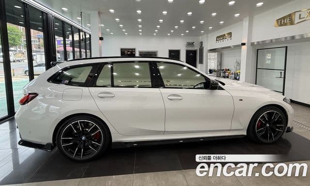 BMW 3 Series 2025 — Photo 13/18