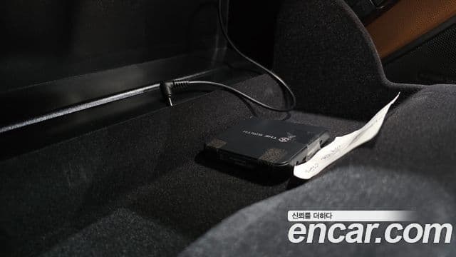 BMW 3 Series 2024 — Photo 29/36