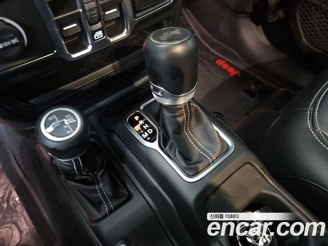 Jeep Wrangler 2023 — Photo 2/20