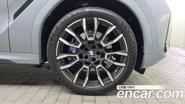 BMW X6 2025 — ფოტო 28/32