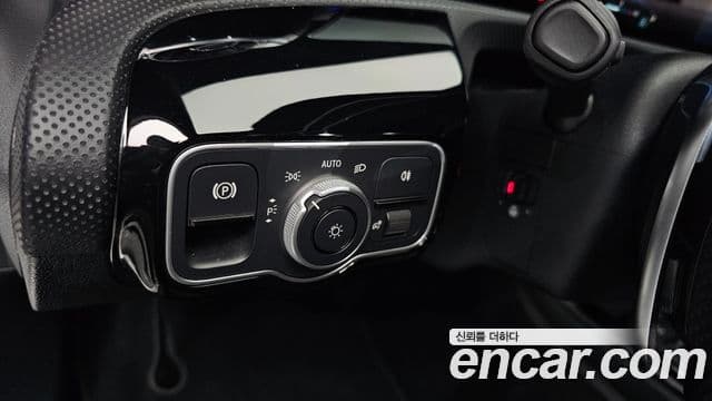 Mercedes-Benz A-Class 2025 — Şəkil 19/20