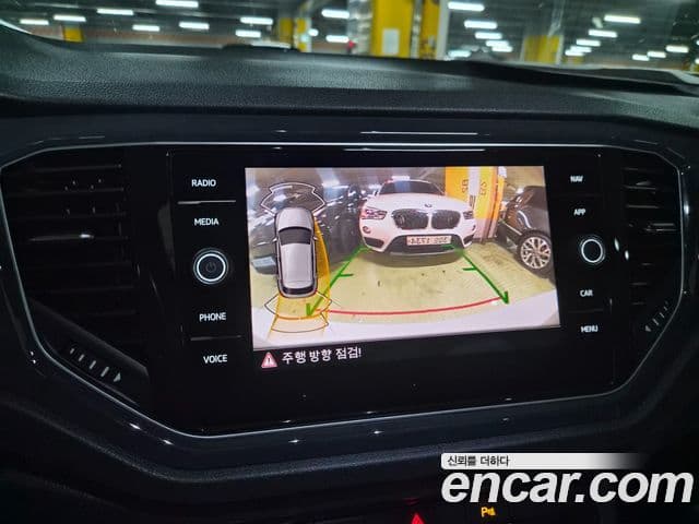 Volkswagen T-Roc 2021 — фото 16 из 20