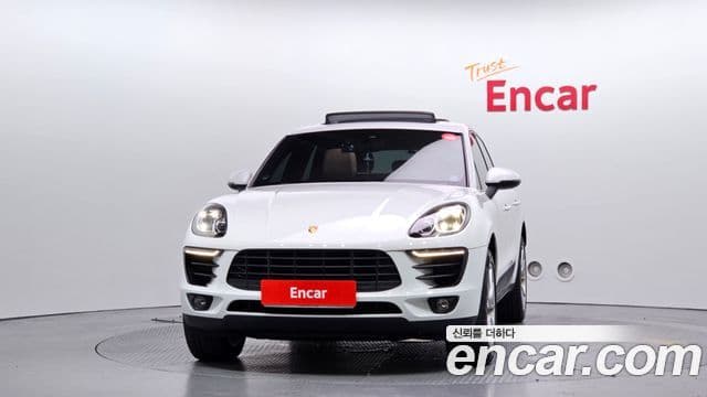 Porsche Macan 2018 — ფოტო 11/20