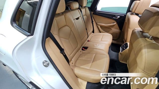 Porsche Macan 2018 — Photo 20/20