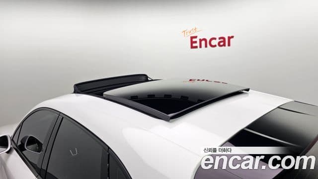 Porsche Macan 2018 — ფოტო 4/20
