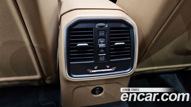 Porsche Macan 2018 — ფოტო 7/20