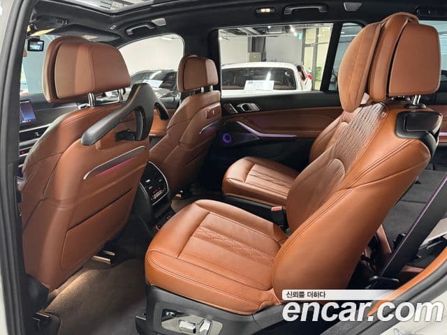 BMW X7 2023 — Şəkil 12/16