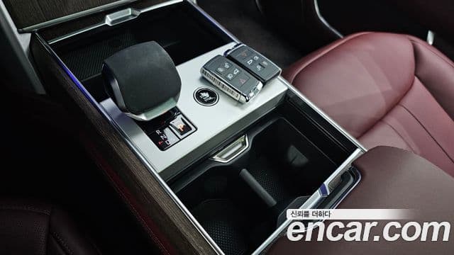 Land Rover Range Rover 2025 — Photo 15/20