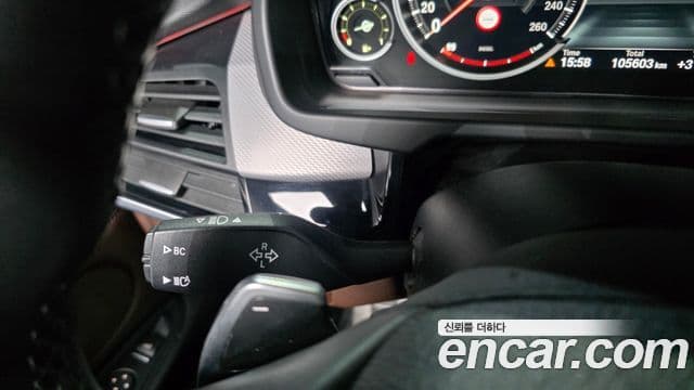 BMW X5 2018 — Şəkil 27/37