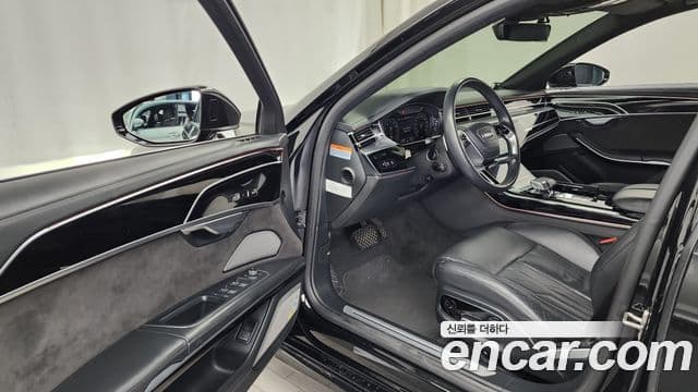 Audi A8 2019 — Şəkil 10/20