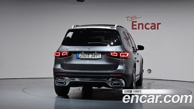 Mercedes-Benz GLB-Class 2022 — ფოტო 4/20