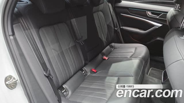 Audi A6 2020 — ფოტო 11/30