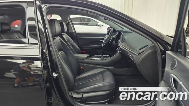 Hyundai Sonata 2021 — ფოტო 11/20