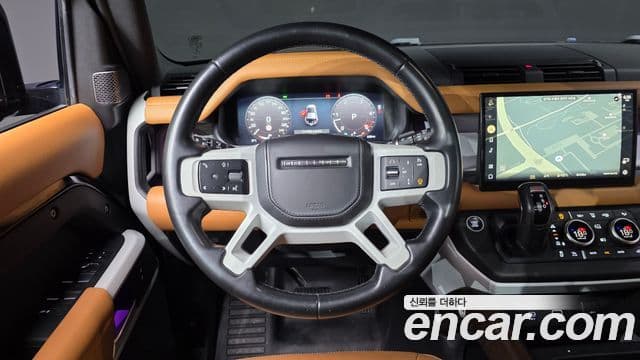 Land Rover Defender 2022 — ფოტო 14/20