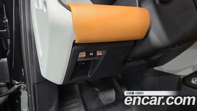 Land Rover Defender 2022 — ფოტო 19/20