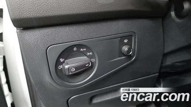 Volkswagen Tiguan Allspace 2023 — ფოტო 17/20