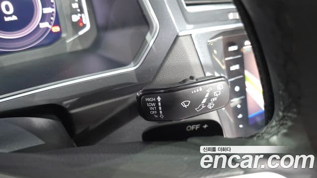Volkswagen Tiguan Allspace 2023 — ფოტო 18/20