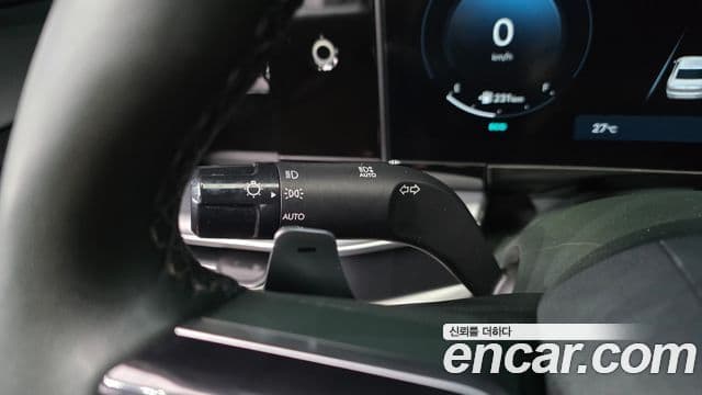 Hyundai Grandeur 2023 — Şəkil 18/20