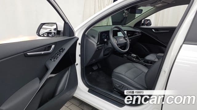 Kia Niro 2024 — Şəkil 10/20
