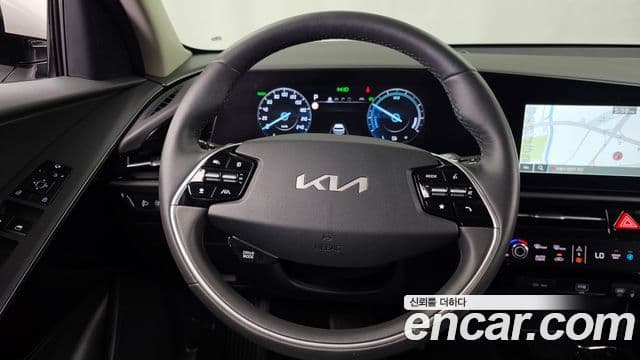 Kia Niro 2024 — Şəkil 13/20