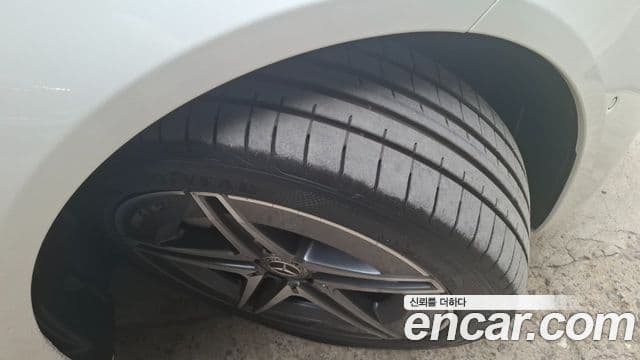 Mercedes-Benz C-Class 2025 — ფოტო 5/17