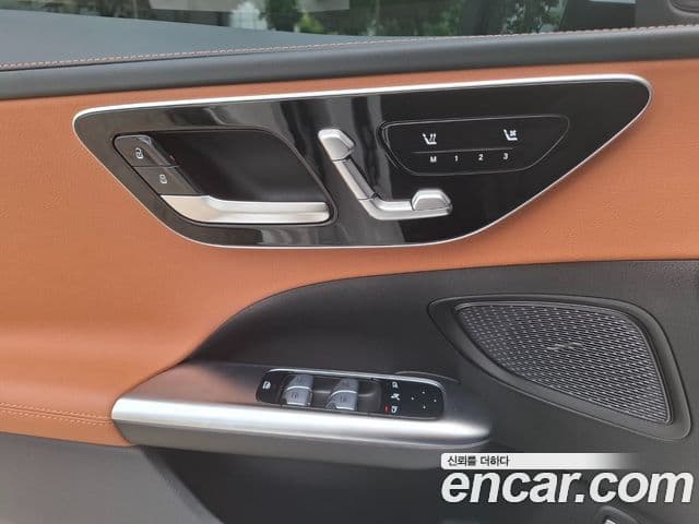 Mercedes-Benz C-Class 2025 — ფოტო 12/17