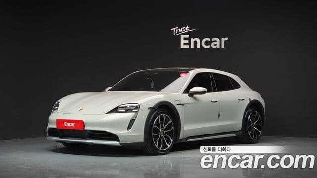 Porsche Taycan 2022 — Photo 5/36