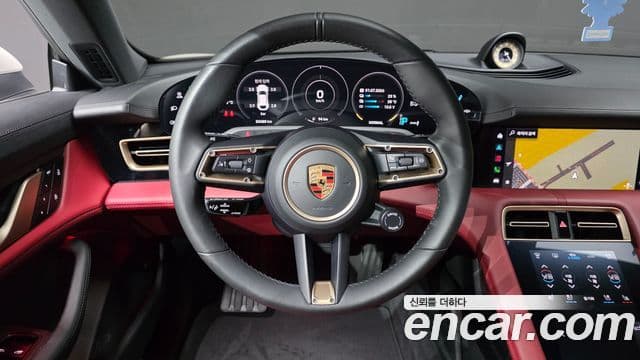 Porsche Taycan 2022 — Photo 12/36