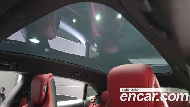 Porsche Taycan 2022 — Photo 17/36