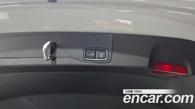 Porsche Taycan 2022 — Photo 10/36