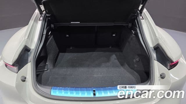 Porsche Taycan 2022 — Photo 24/36