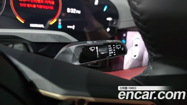Porsche Taycan 2022 — Photo 4/36