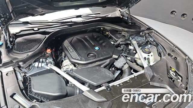 BMW 5 Series 2019 — ფოტო 6/20