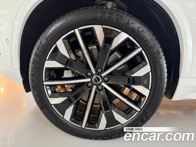 Volvo XC90 2026 — ფოტო 4/20
