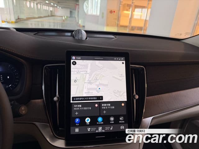 Volvo XC90 2026 — ფოტო 14/20