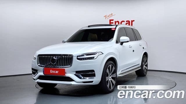 Volvo XC90 2022 — Фото 1/20
