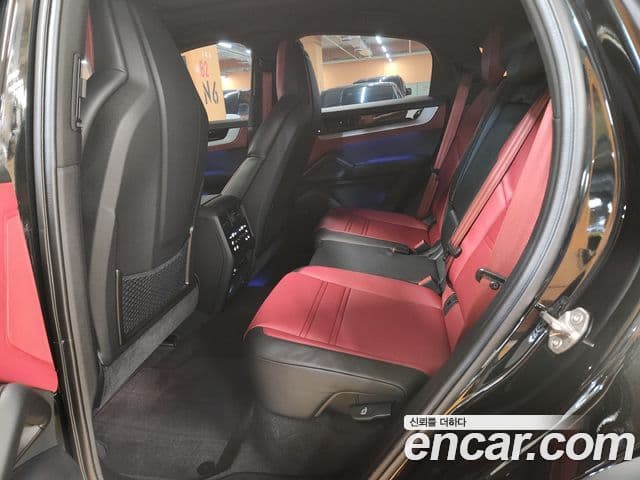 Porsche Cayenne 2025 — Şəkil 7/20