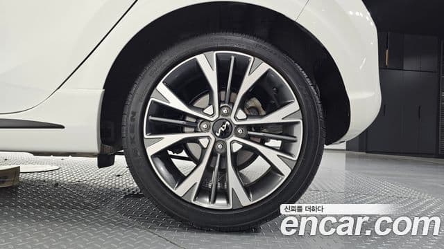 Kia Morning Urban 2022 — Photo 7/30