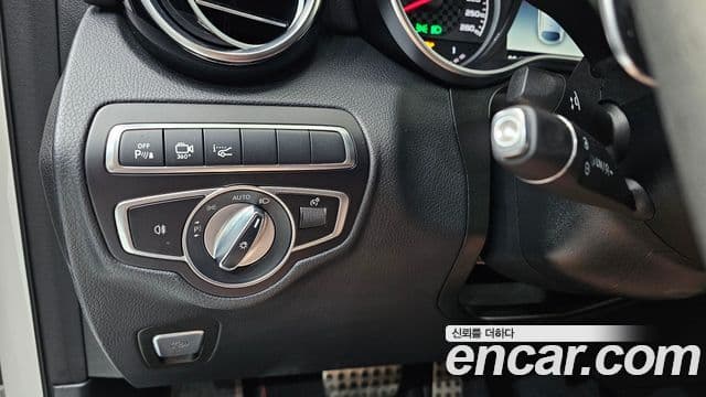 Mercedes-Benz GLC-Class 2019 — Şəkil 16/20