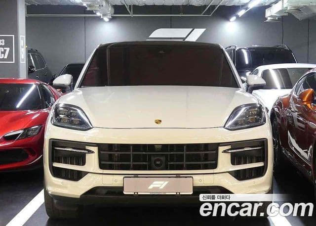 Porsche Cayenne 2024 — ფოტო 2/20