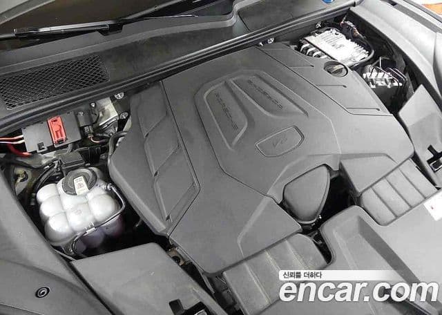 Porsche Cayenne 2024 — ფოტო 6/20