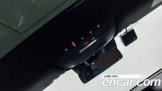 Mercedes-Benz E-Class 2023 — ფოტო 17/17