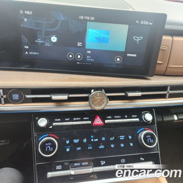 Hyundai Santa Fe 2024 — Şəkil 16/20
