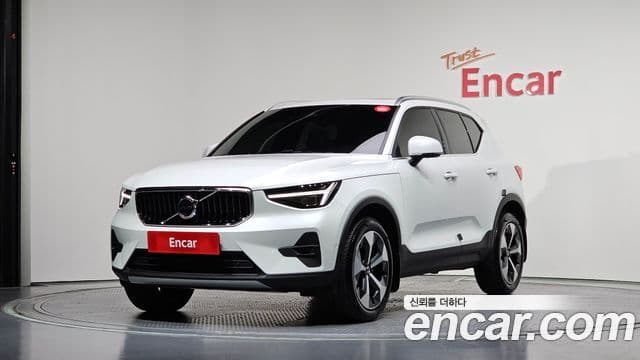 Volvo XC40 2024 — Şəkil 7/33