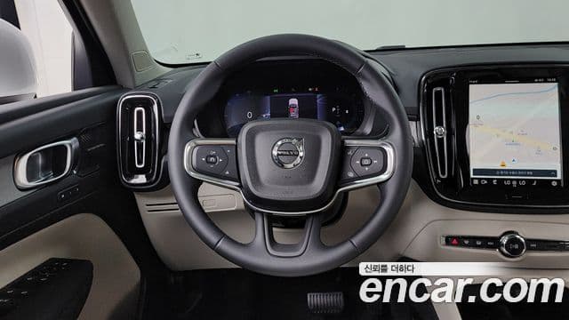 Volvo XC40 2024 — Şəkil 21/33