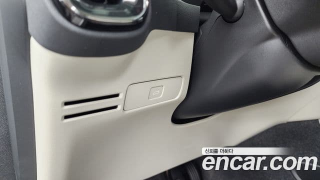 Volvo XC40 2024 — Şəkil 26/33