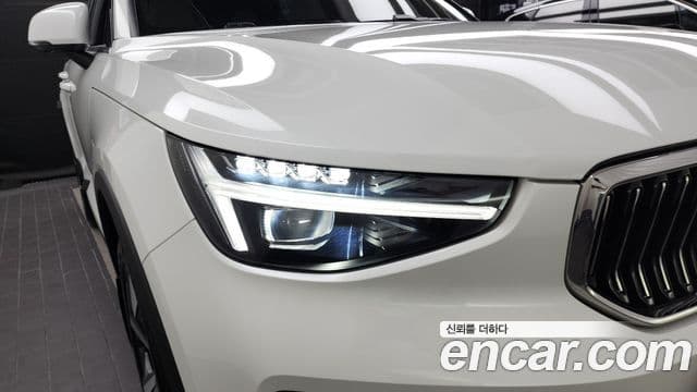 Volvo XC40 2024 — Şəkil 33/33