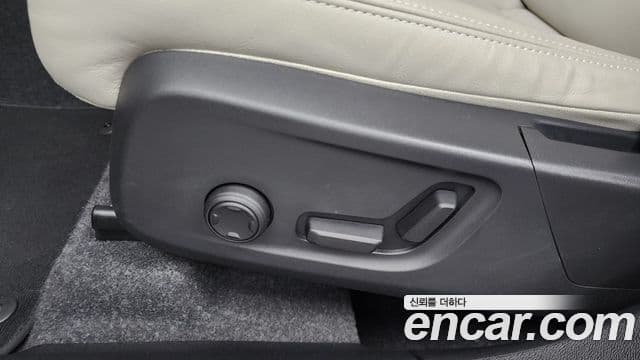 Volvo XC40 2024 — Şəkil 24/33