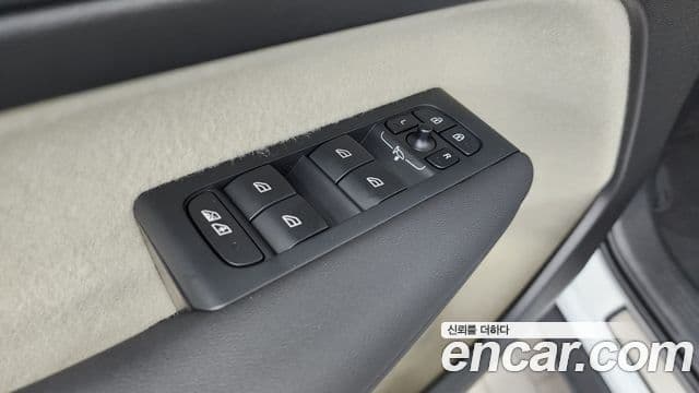 Volvo XC40 2024 — Şəkil 6/33